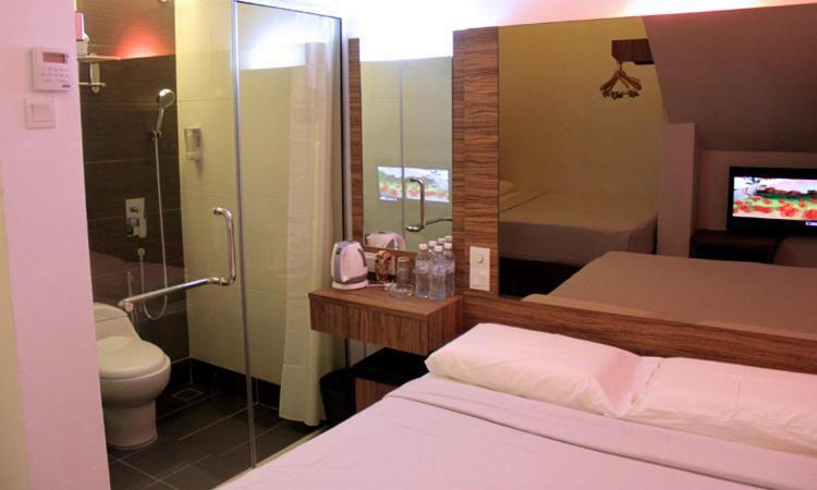 Dream Hotel Klang Extérieur photo
