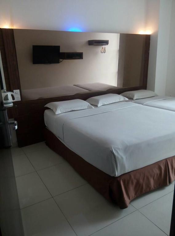Dream Hotel Klang Extérieur photo
