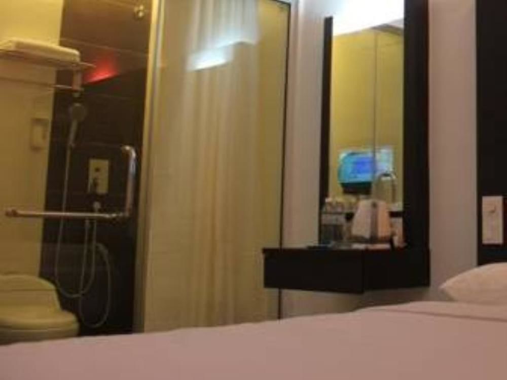Dream Hotel Klang Extérieur photo