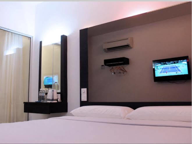 Dream Hotel Klang Extérieur photo
